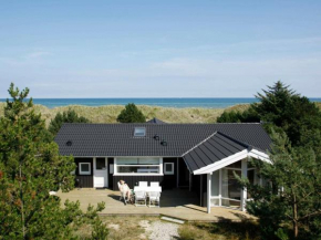 Three-Bedroom Holiday home in Jerup 8